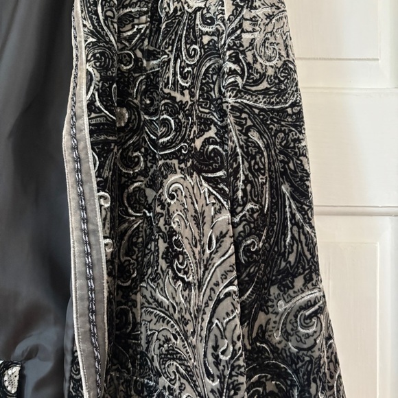 Chico's Size 3 Elegant Black Gray Velvet Burnout Paisley Blazer Jacket Size XL - Picture 6 of 13